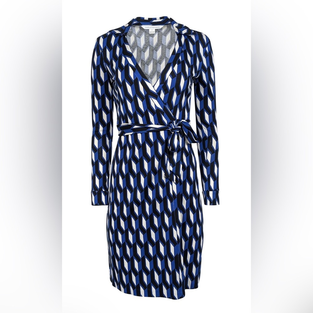 DIANEvonFURSTENBERG DVF